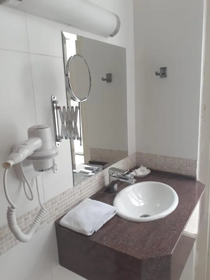 Hotel Praca Da Matriz Porto Alegre 3*,